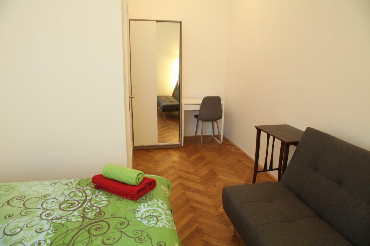 Writer'S Place Hotel Любляна Екстериор снимка