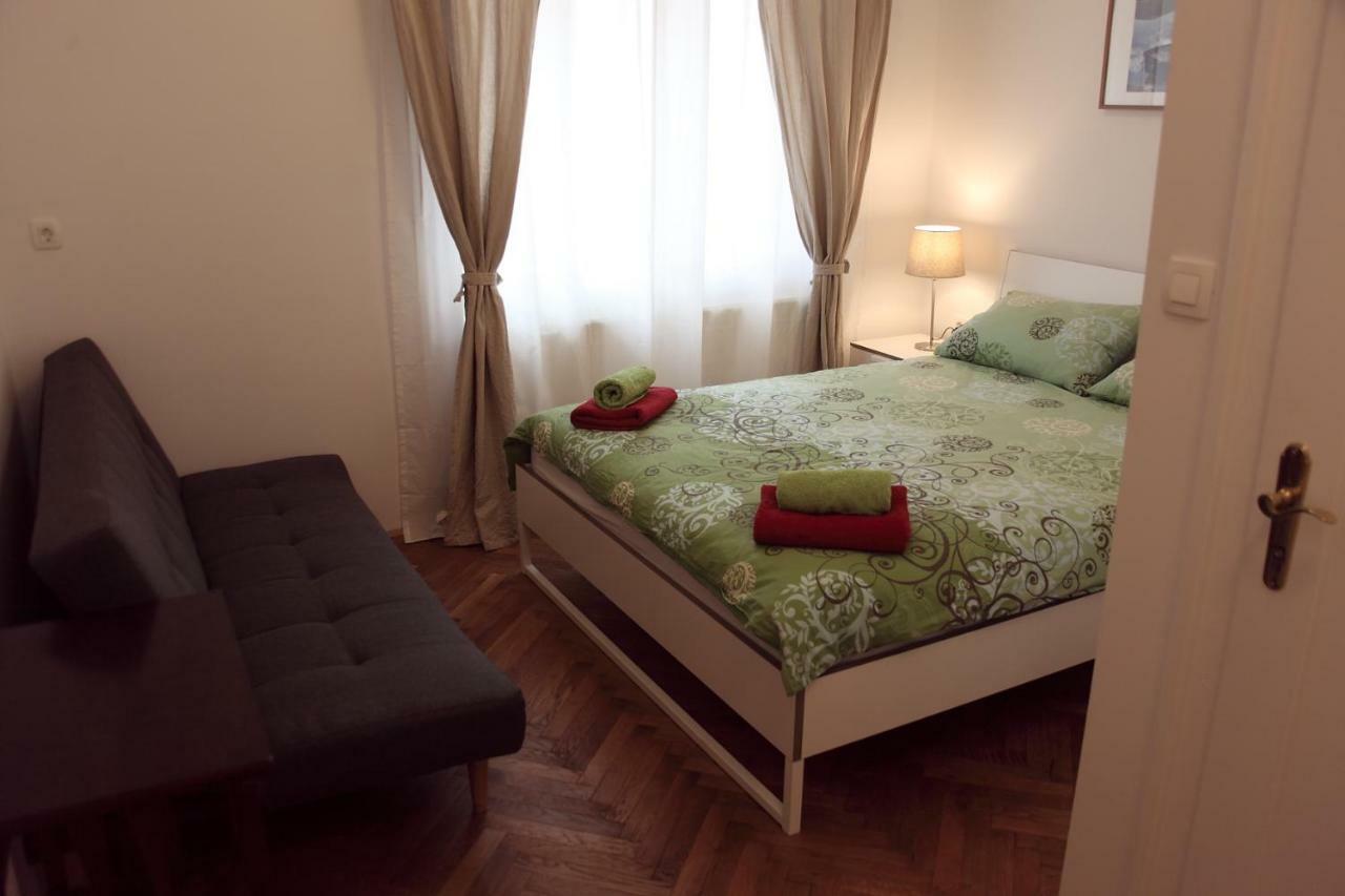 Writer'S Place Hotel Любляна Екстериор снимка