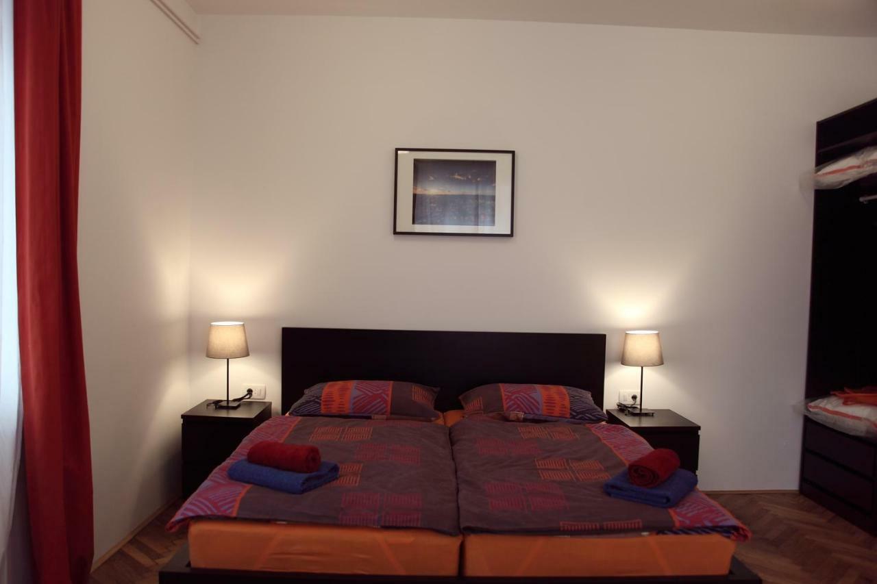 Writer'S Place Hotel Любляна Екстериор снимка